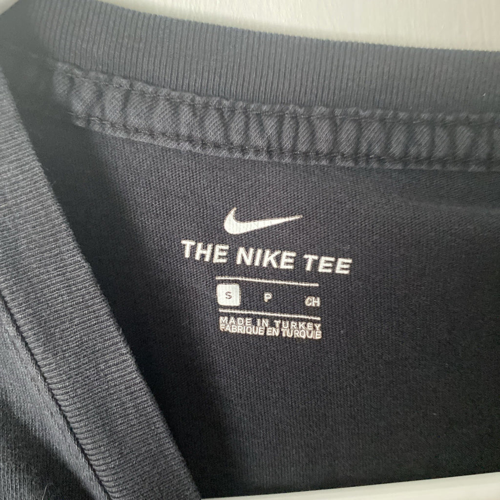 Nike Air Graphic Tee Size S. Black Shorter Sleeve  F-005
