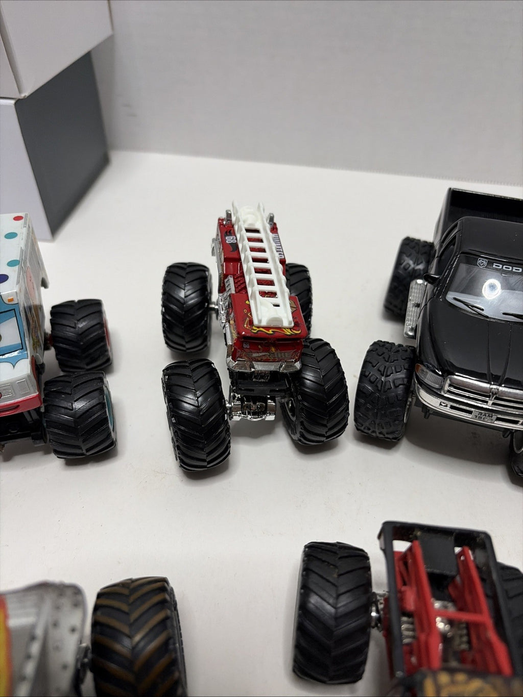 Monster Jam Lot Of 7 Diecast 1:64 Scale Monster Trucks