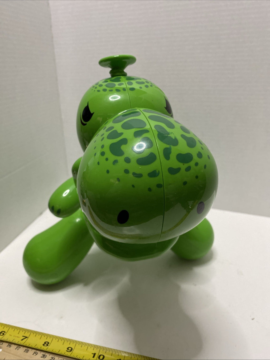 Squeakee The Balloon interactive Dinosaur Makes Sounds, stomps, Dances Pre Owned