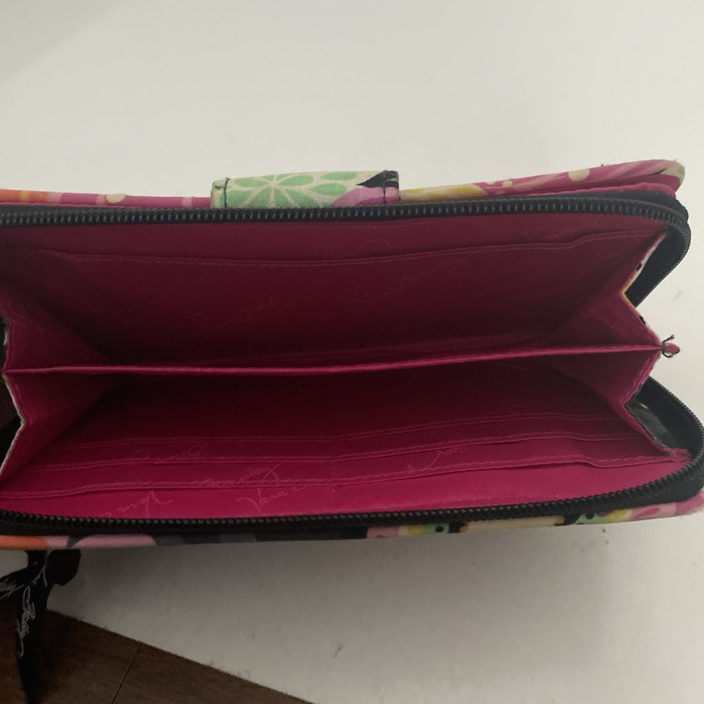 Vera Bradley Clutch Zipper Paisley Wallet