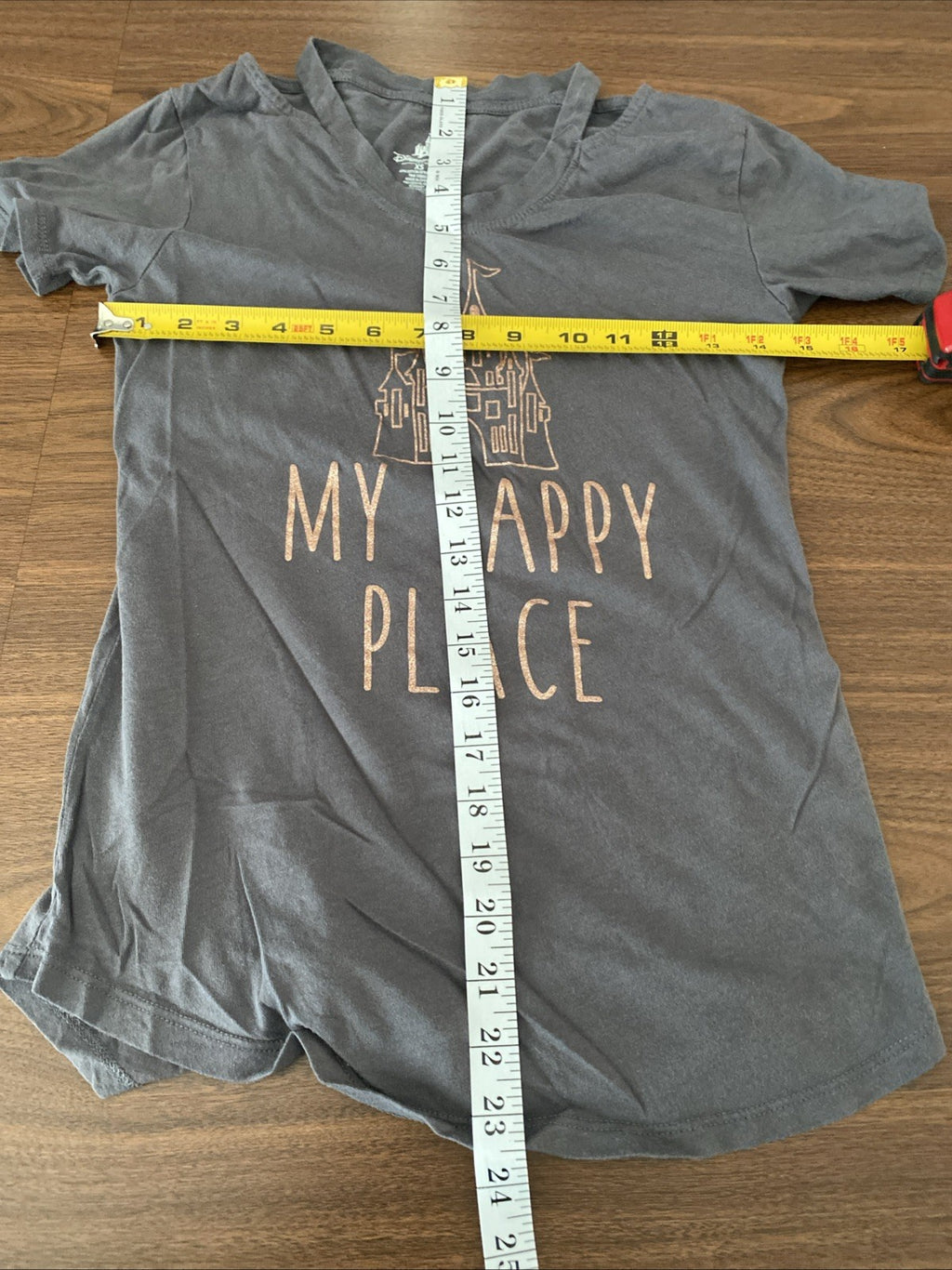 My Happy Place Castle Disney Parks T-Shirt Gray Graphic Short Sleeve Women’s XS