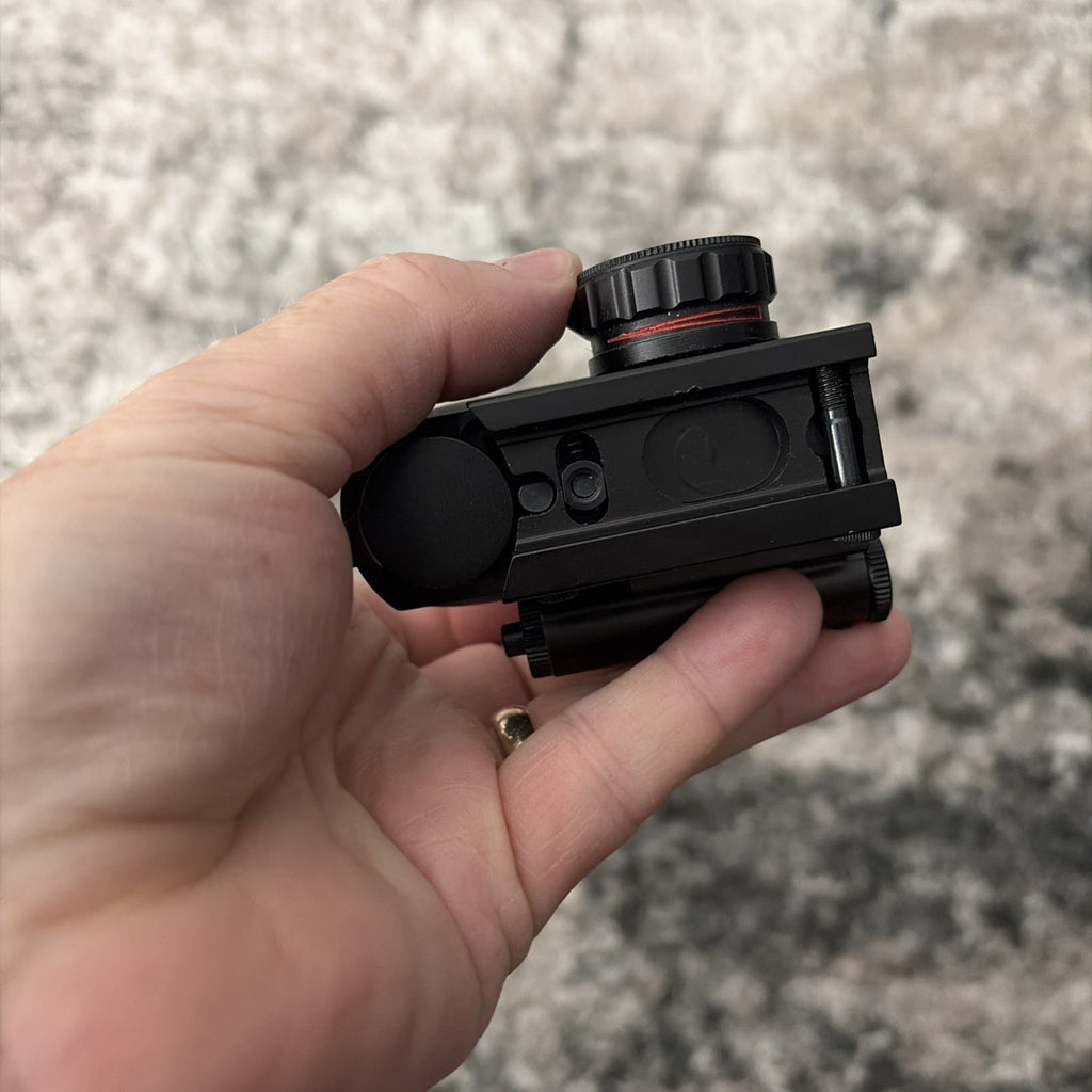 Lancer Tactical Picatinny 4 Reticle Red Dot Reflex Sight w/ Green Laser