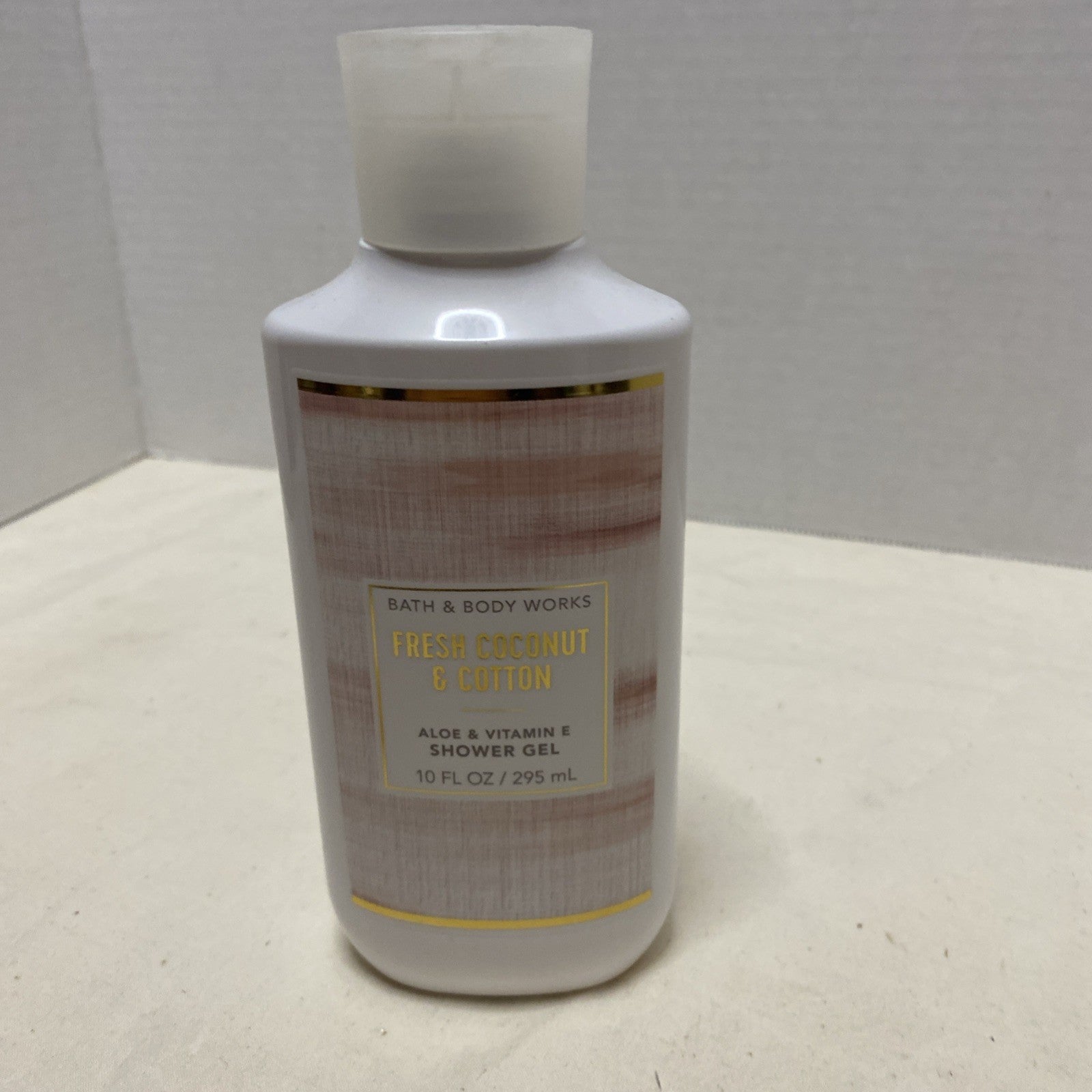 Bath & Body Works Fresh Coconut & Cotton Shower Gel