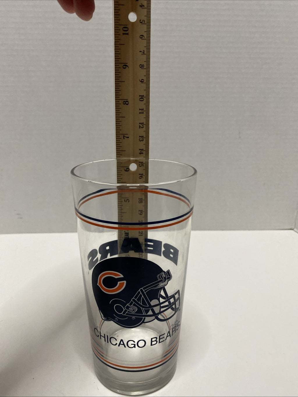 Chicago Bears 1980s Collector Tall Drinking Glass Mobil Gas Station Promotion