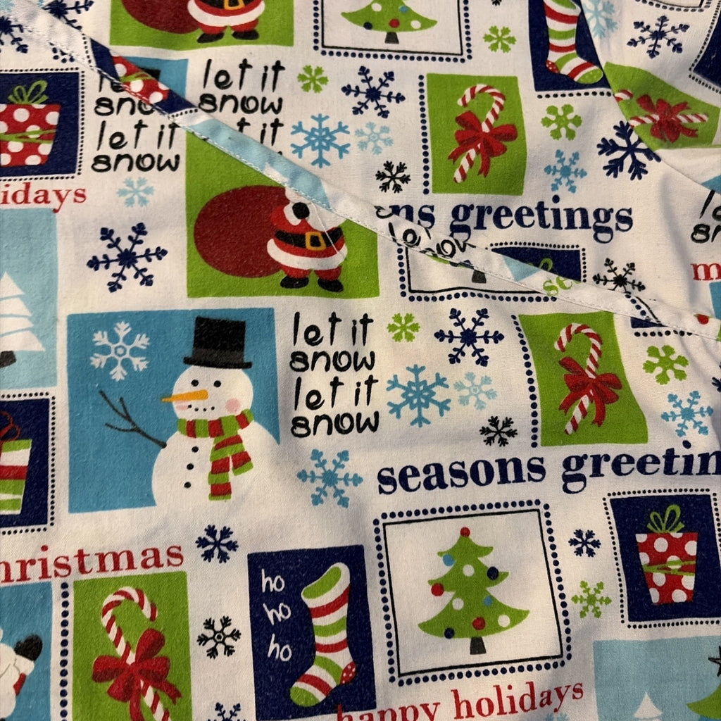 Cassandra O Women’s Size Medium Scrub Top Season Greetings Christmas Pattern