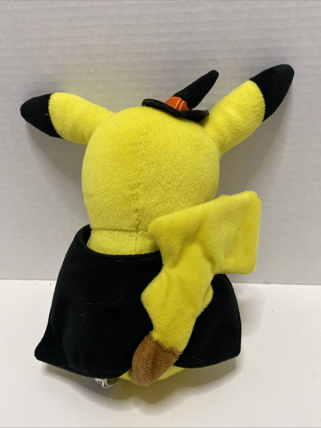 2017 Pokemon Halloween Witch Hat Pikachu Plush