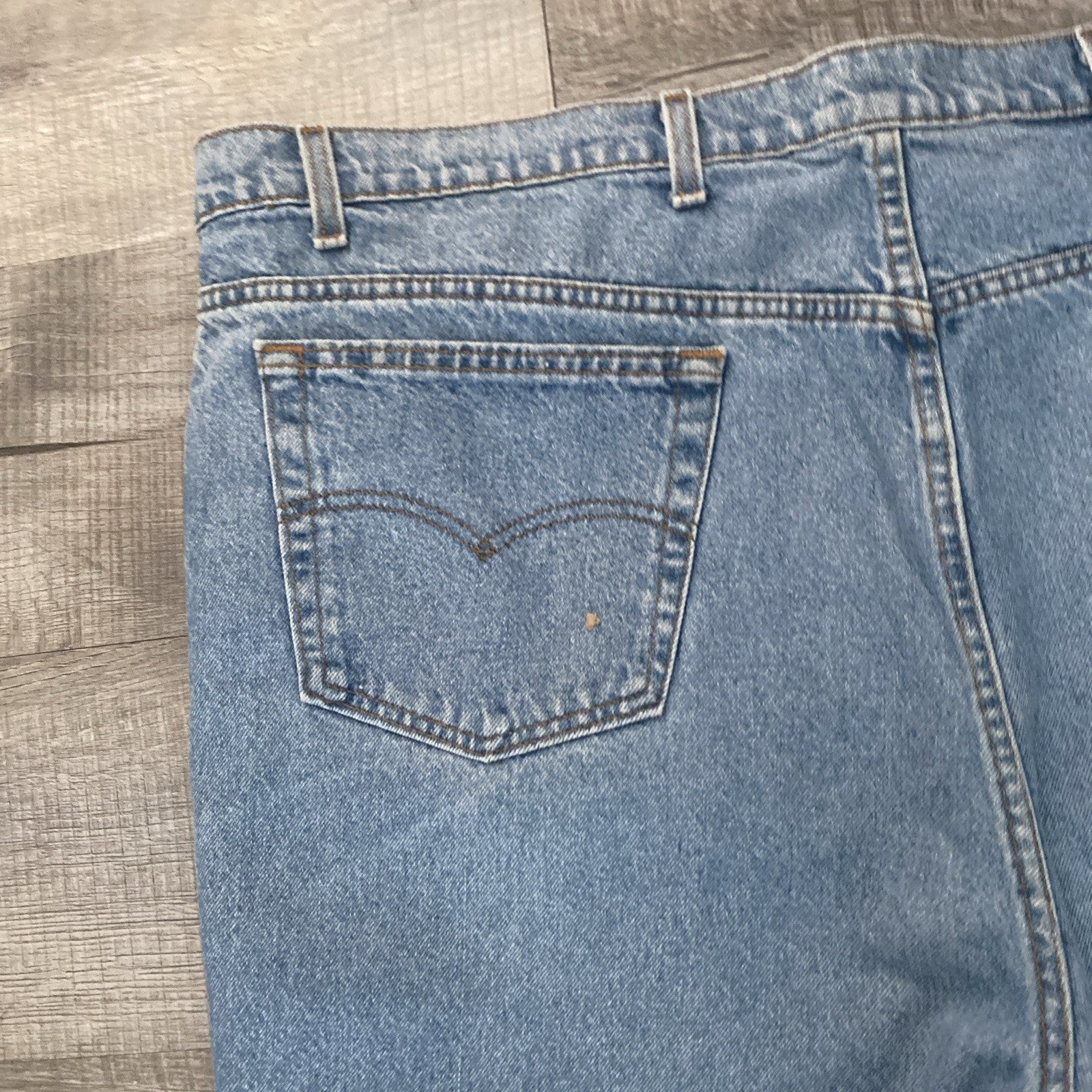 Levis 540 Jeans Vintage Relaxed Fit Size 50x30 Brown Tab Mens Blue Denim