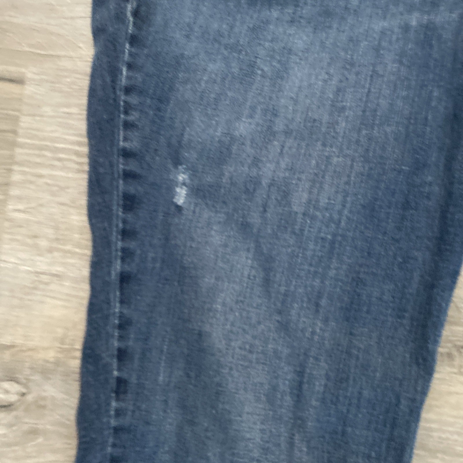 Levi women’s 542 skinny jeans size 22 zip side pocket