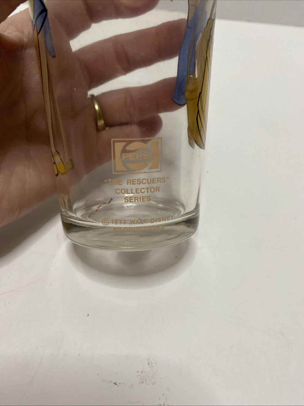 Walt Disney Penny 1977 The Rescuers Pepsi 6 in Drinking Glass White Letters