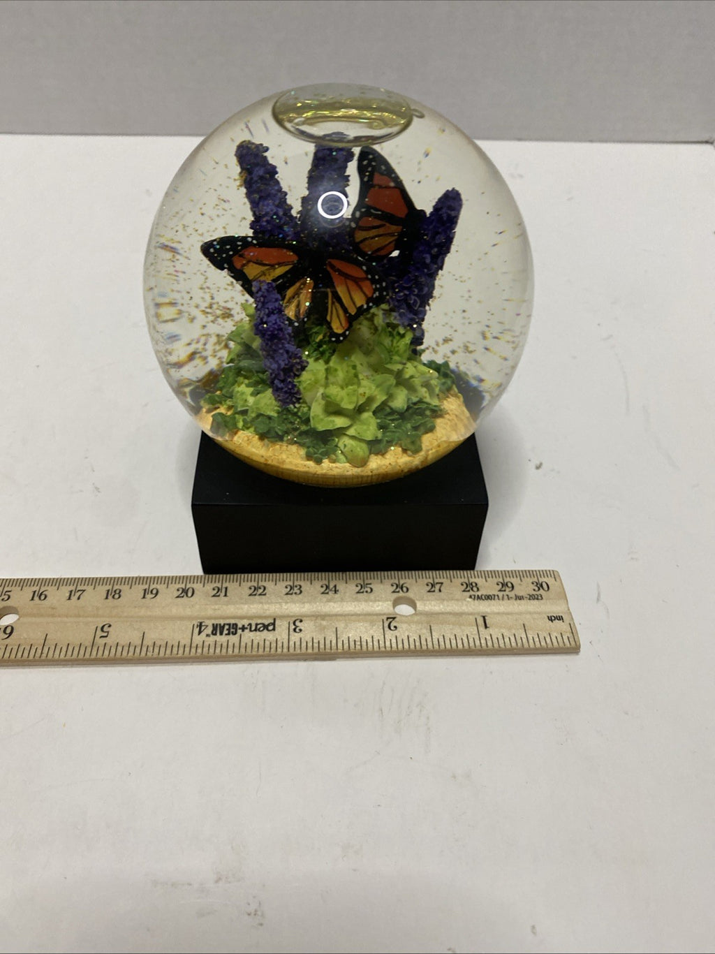 Monarch Butterfly Water Glitter Globe VTG 2014