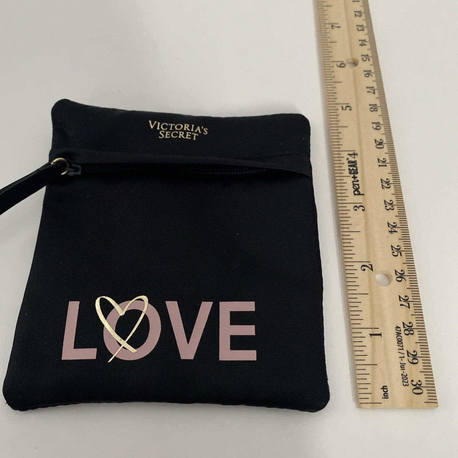 Victoria’s Secret jewelry pouch zippered