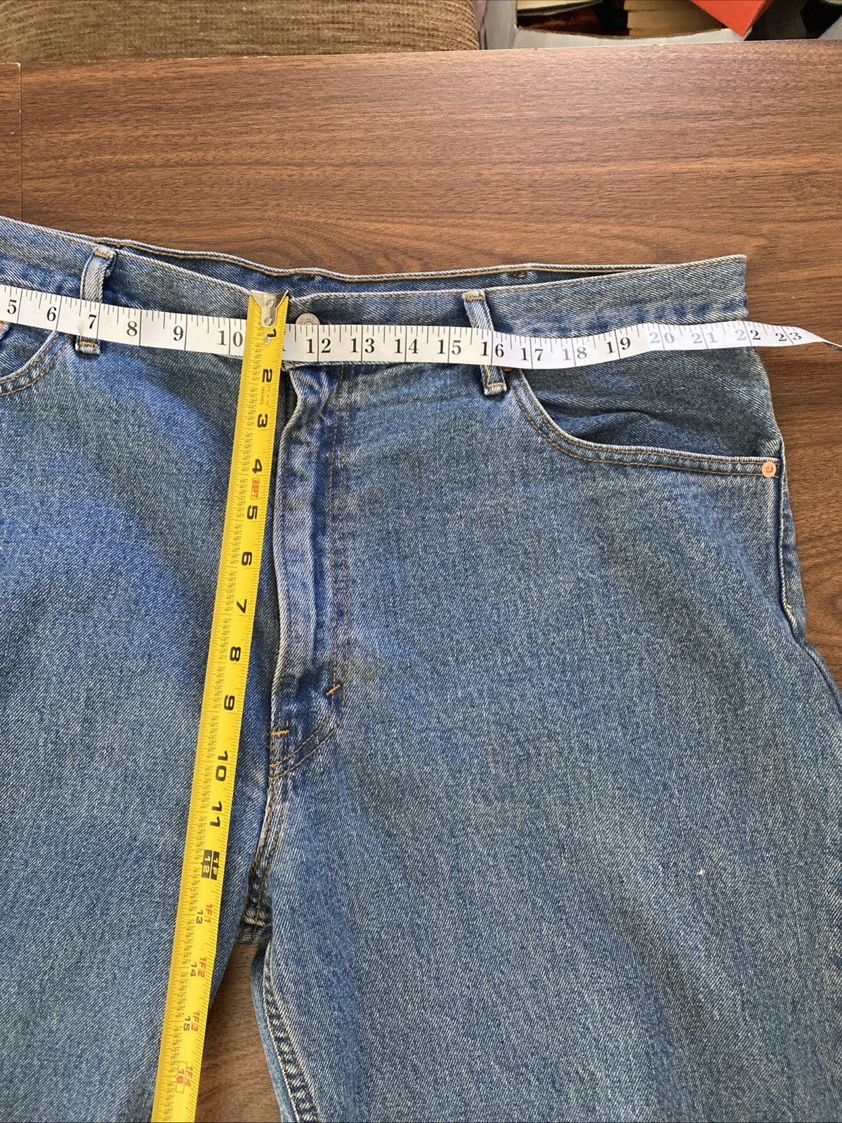 Levi's 550 Relaxed Fit Straight Denim Blue Jeans Mens Size 42X30 Very Nice!