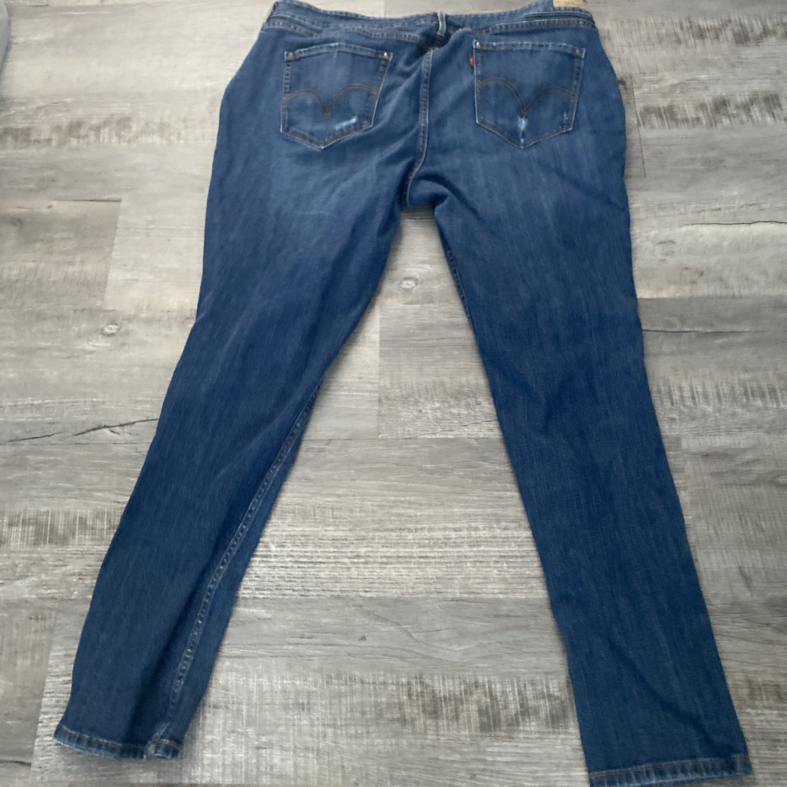 Levi women’s 542 skinny jeans size 22 zip side pocket