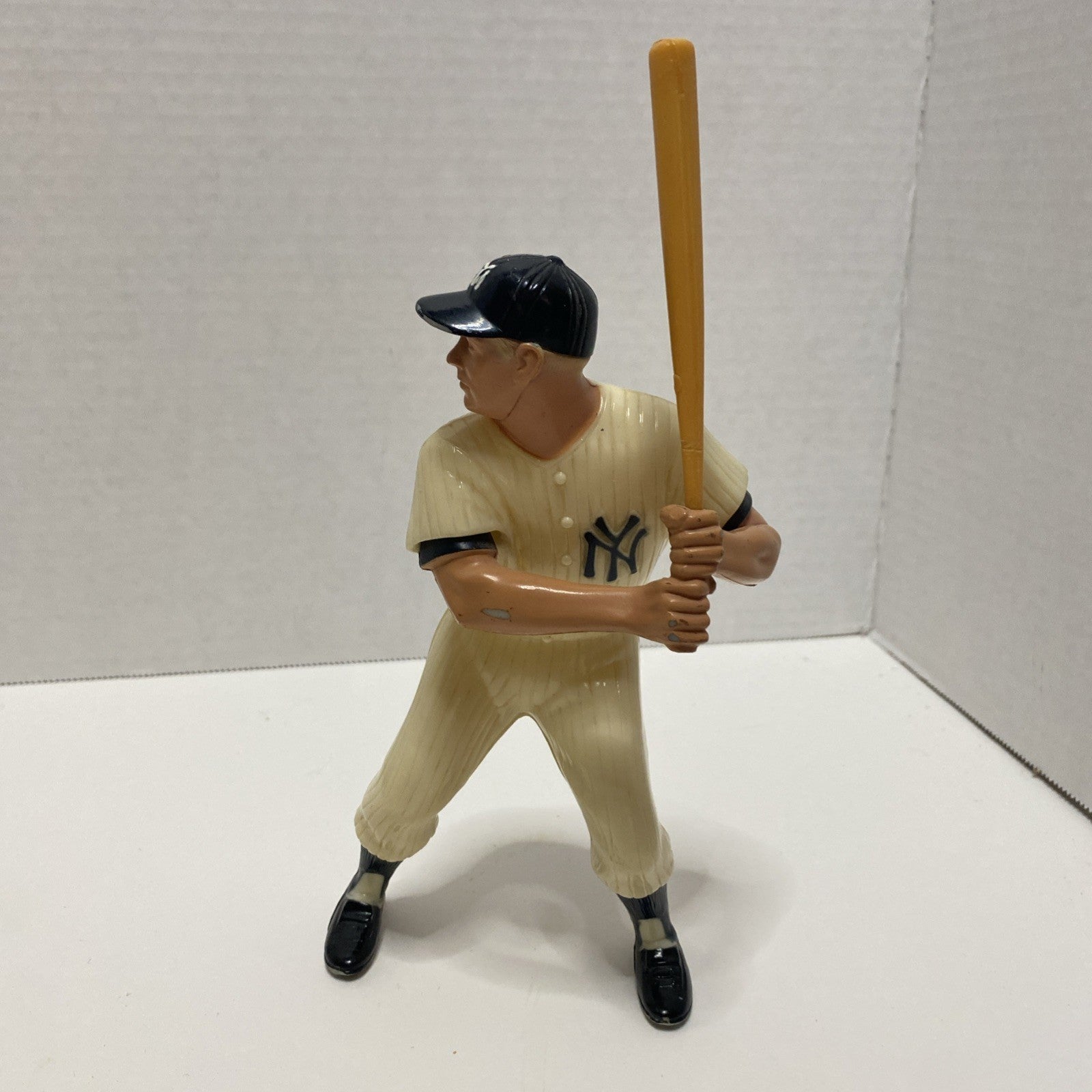 Original 1960s Mickey Mantle New York Yankees Hartland Statue w/ Bat - Clean