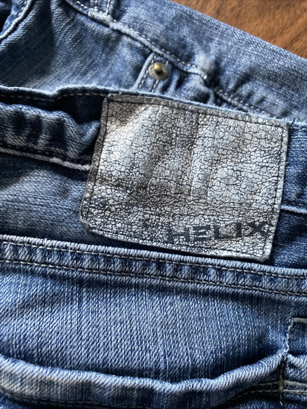 Helix Ladies Loose Straight Fit Jeans 30/32 Distressed Paint Jeans