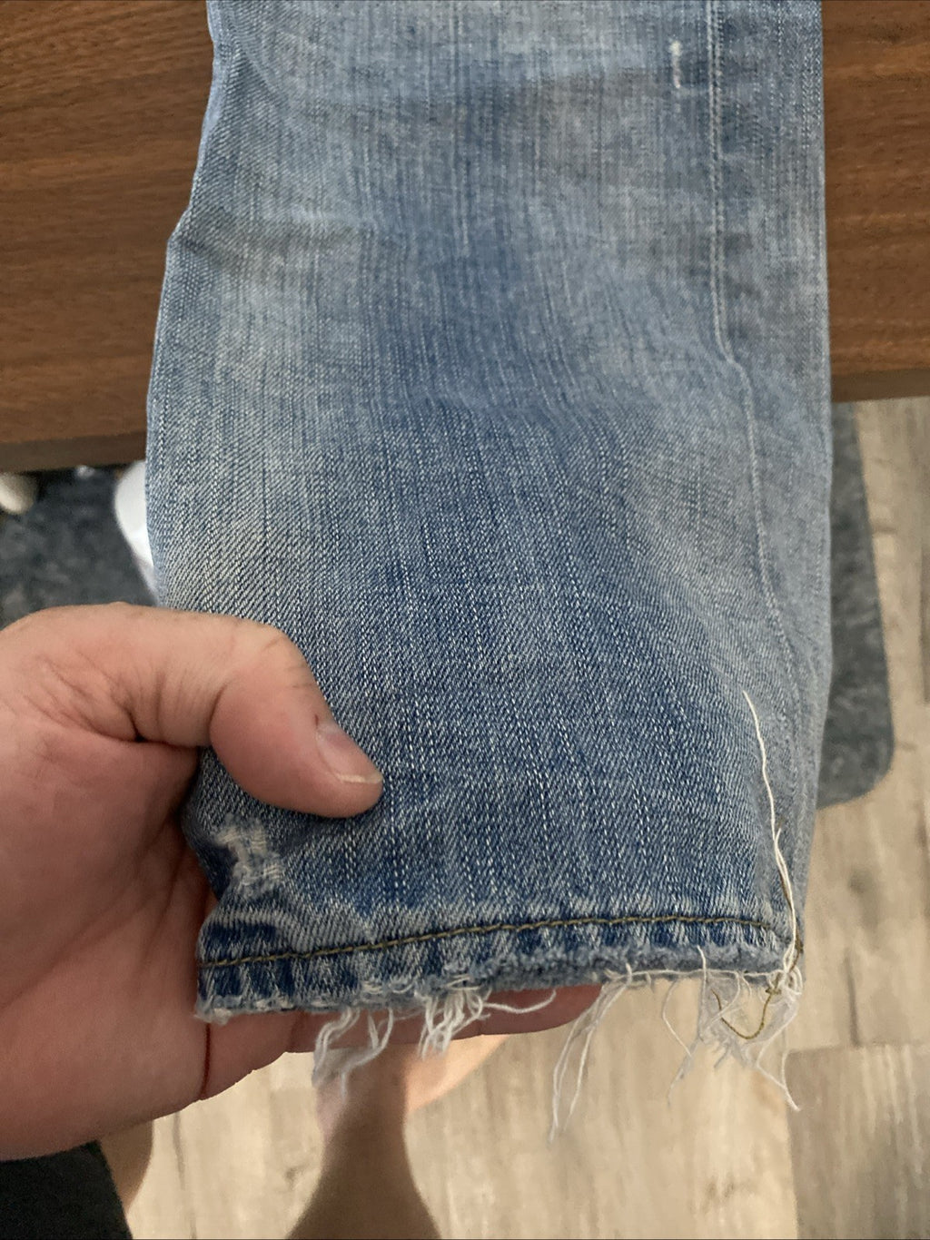 AMERICAN EAGLE Men’s Airflex + Skinny 30x32  Distressed Destroyed Denim  Jeans