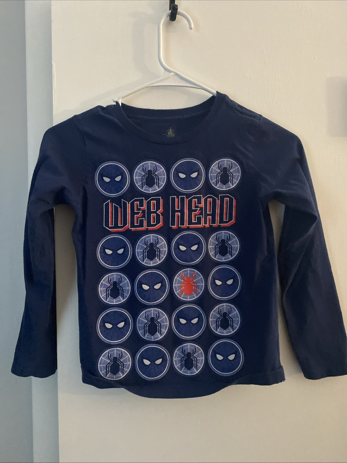 Disney store Boy Tee Shirt Spiderman 5/6 long sleeve