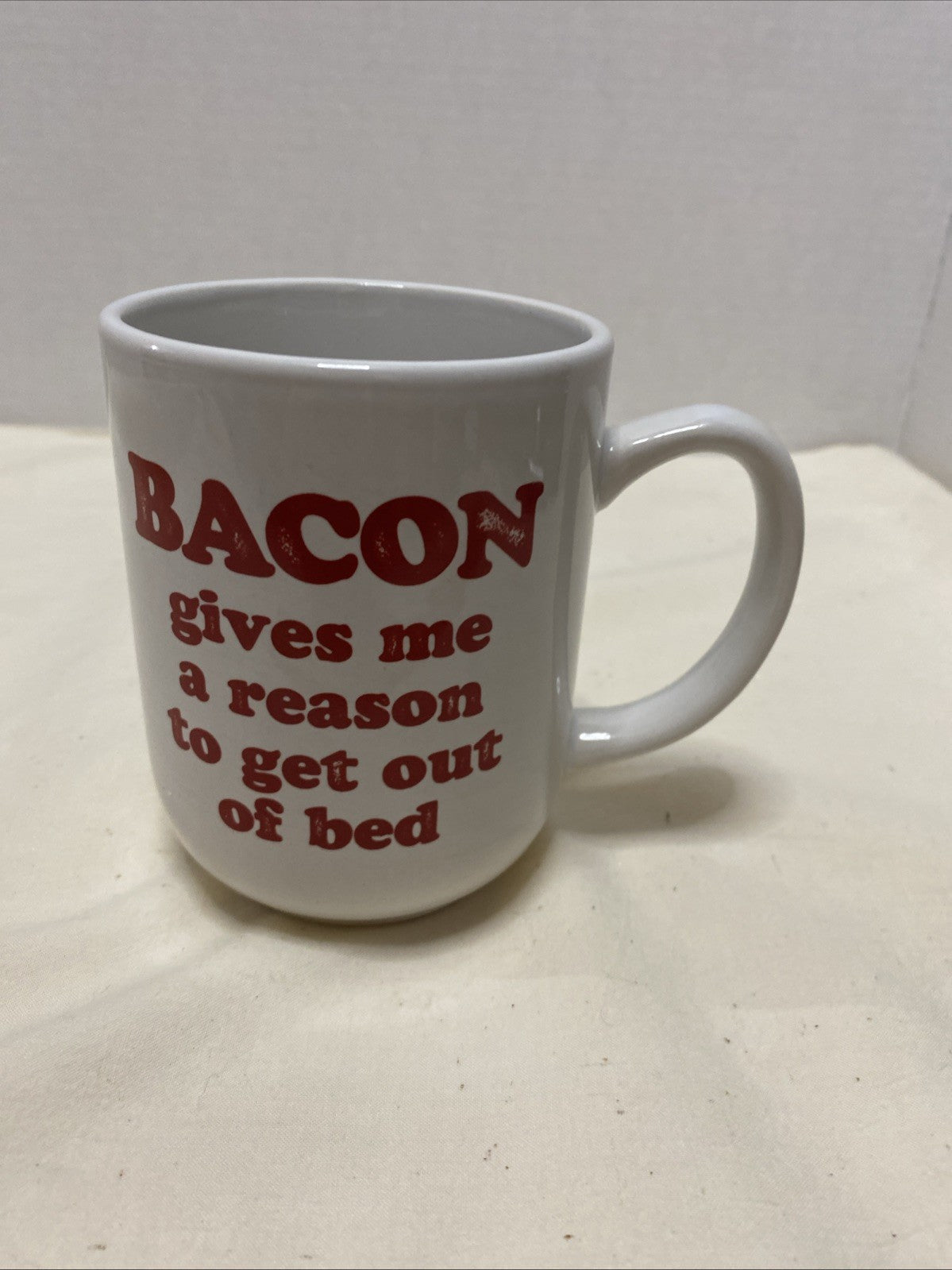 *FUNNY* Bacon Mug Coffee Lovers “Bacon Gives Me A Reason To Get Out Of Bed”