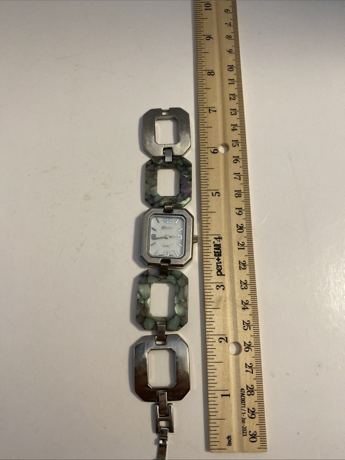 Geneva Platinum Watch Women 28mm Silver Tone Tortoise Band New Battery 7.75"