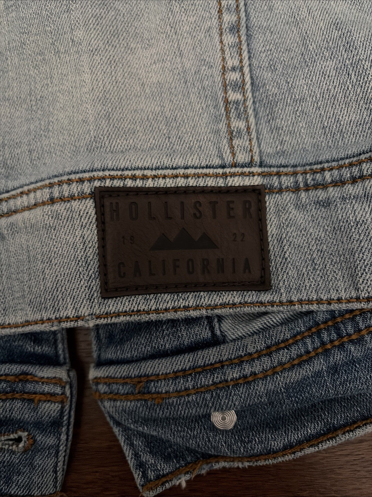 HOLLISTER Advanced Stretch Distressed Denim Jean Jacket Men S