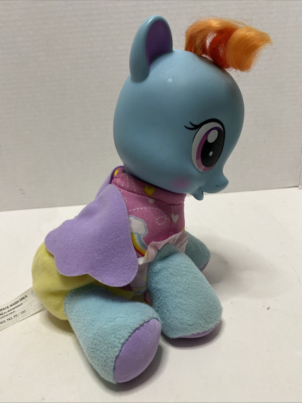 Hasbro My Little Pony Talking Rainbow Dash Sleepy Baby Soft Flying Horse Toy