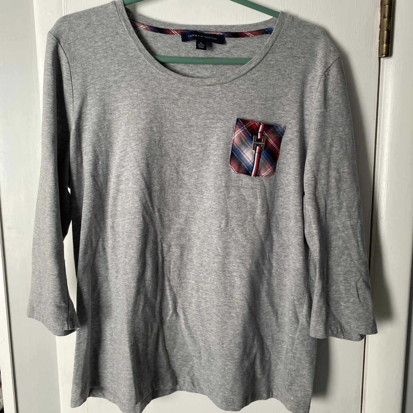 Tommy Hilfiger 3/4 Sleeve Gray Crewneck T-Shirt Plaid Chest Pocket Womens XL