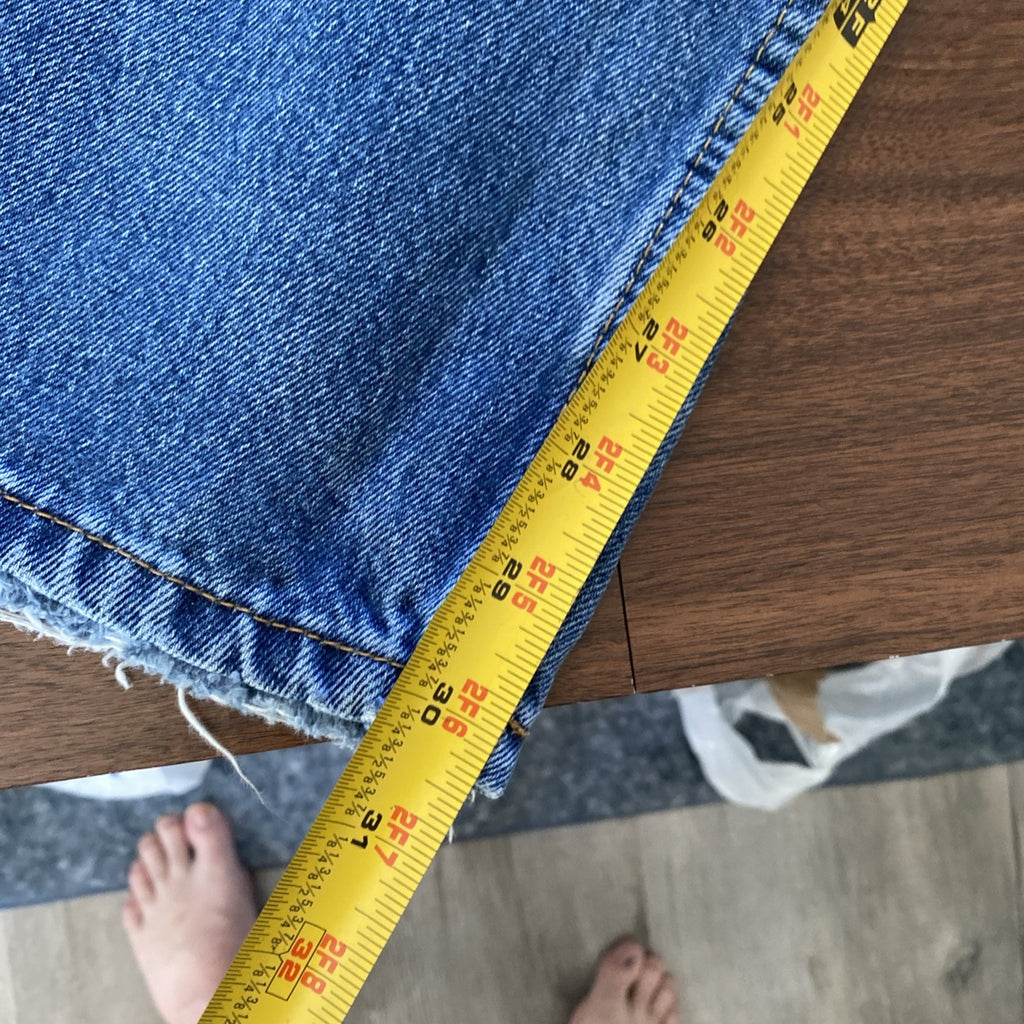 Levi’s 505 Vintage Mens Straight Leg Blue Jeans • Size 38 x 32 Free Shipping