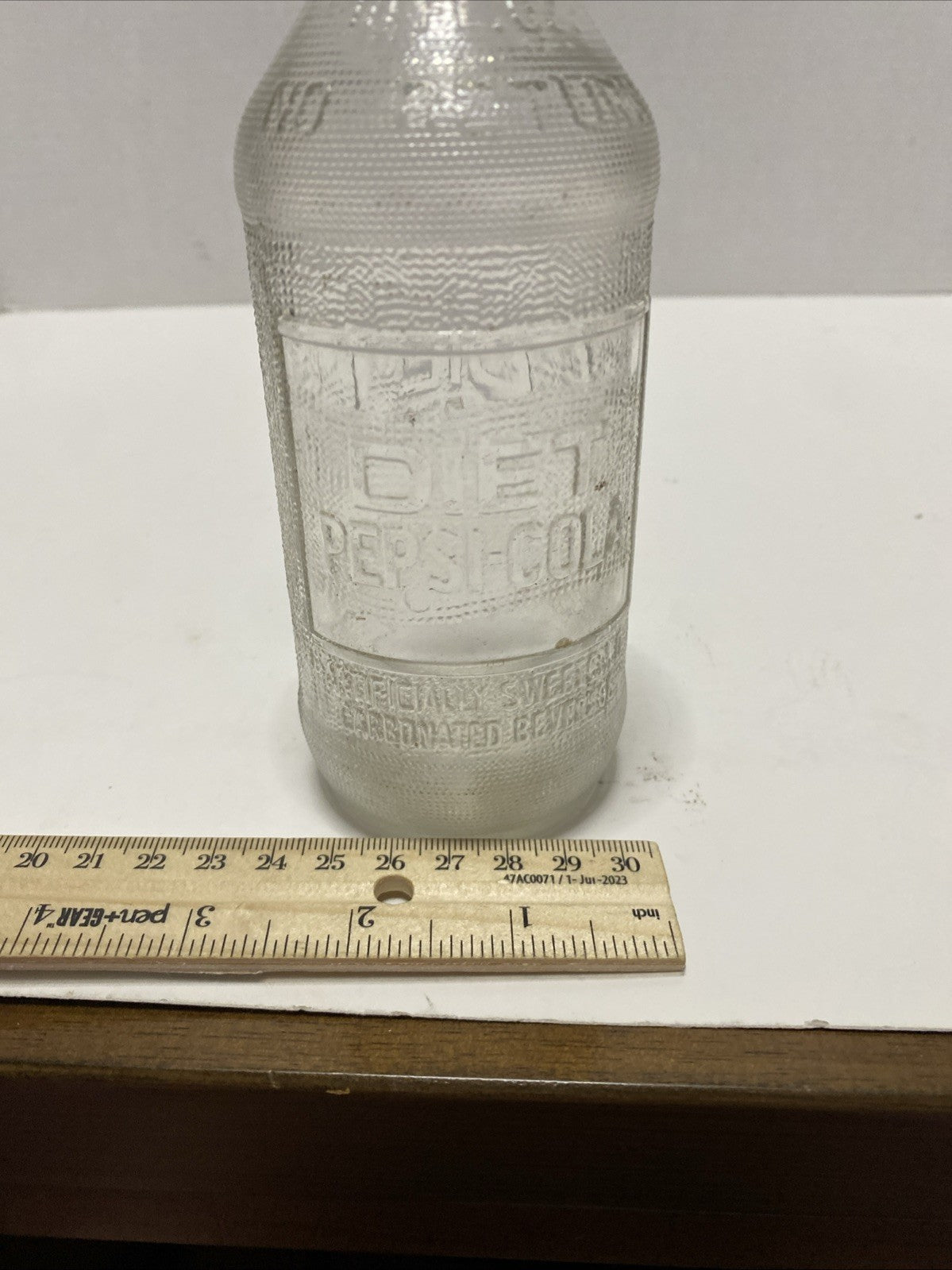 Vintage Diet Pepsi Soda Beverage 10 oz bottle 67' Clear Glass 