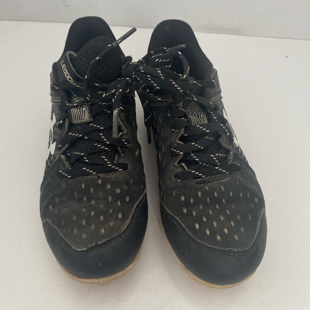 Under Armour kids cleats size 1Y Black Leadoff