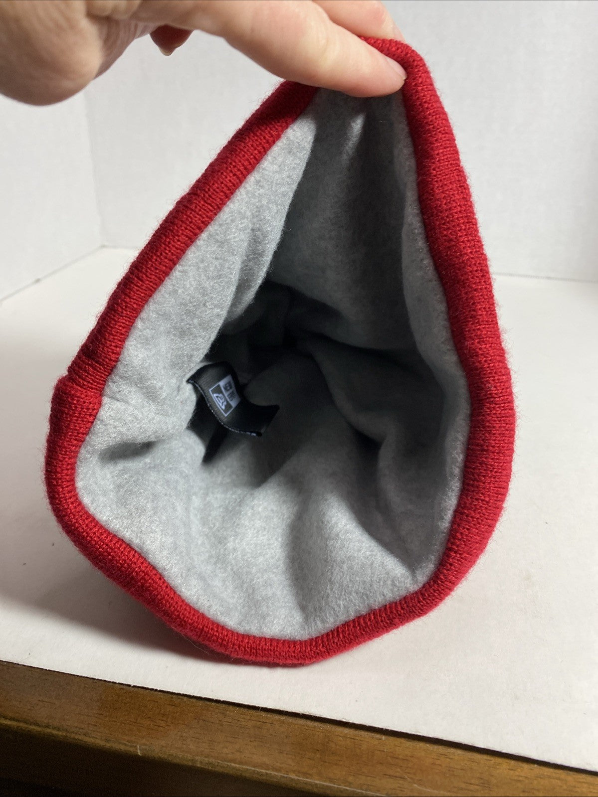 New Era Cincinnati Bearcats Beanie Red Black Hat Cap Pom Snow Ski  NCAA