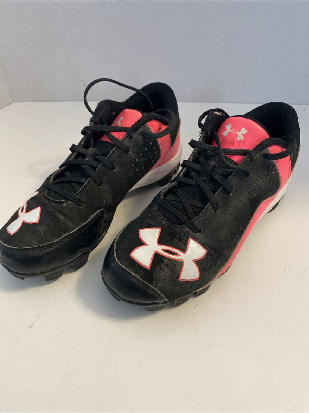 Under Armour Leadoff Low Rim Jr Girls Cleats Sz 4Y Black Pink White Little Girl