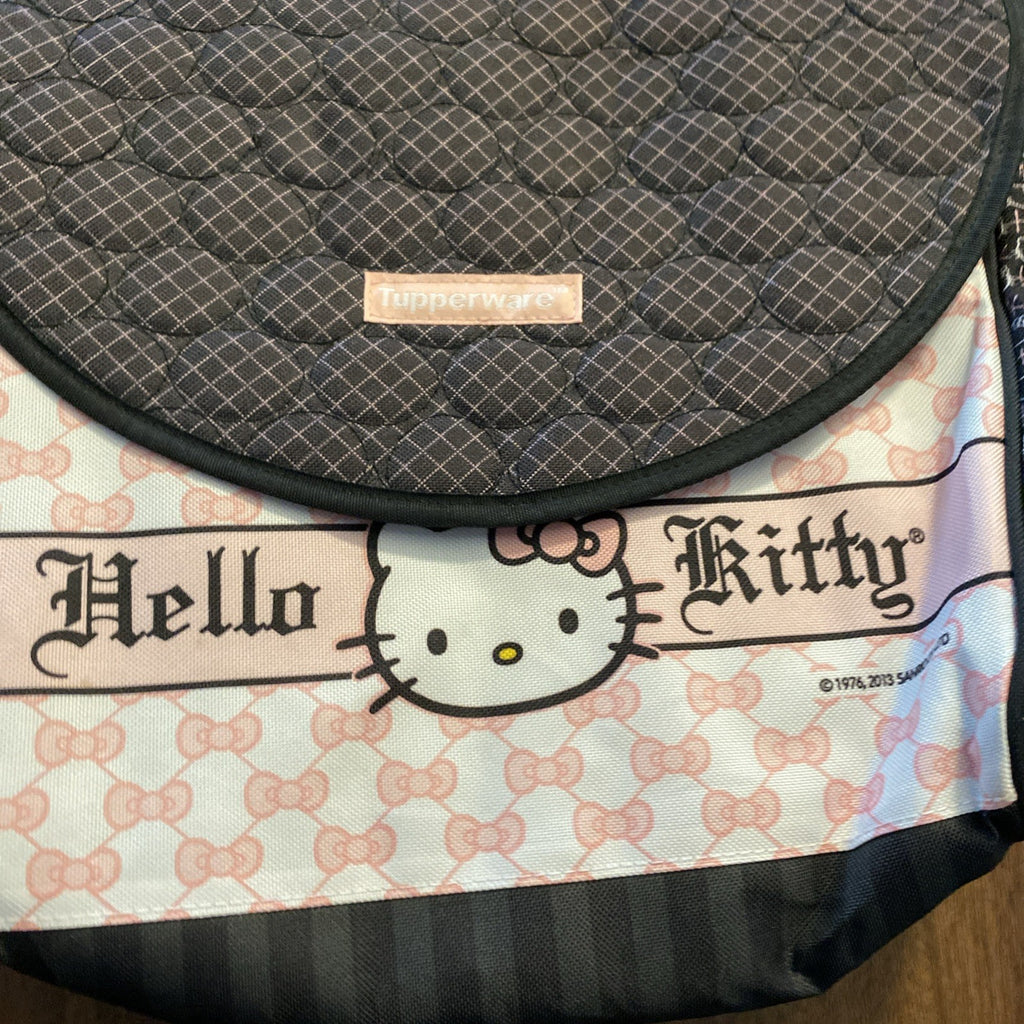 Hello Kitty Tupperware Lunchbag Tote 2013