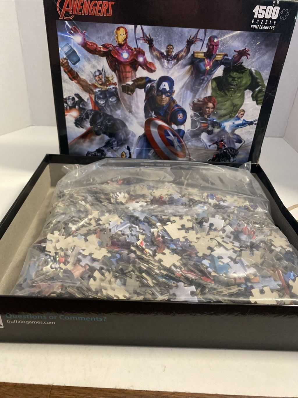Marvel Comics Captain America Hulk Avengers 1500 pc Puzzle Sealed Buffalo