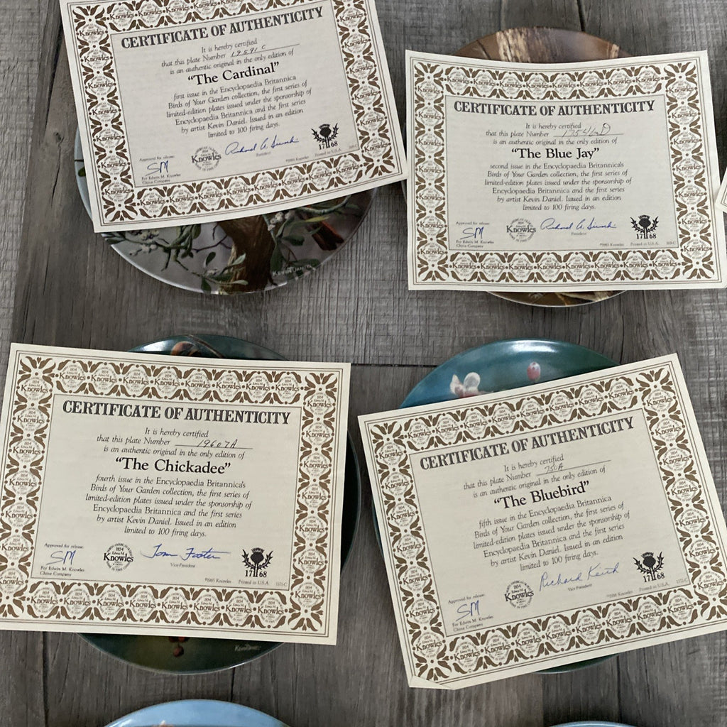 Set Of 9 Knowles Encyclopedia Britannica Birds Of Your Garden Collection Plates