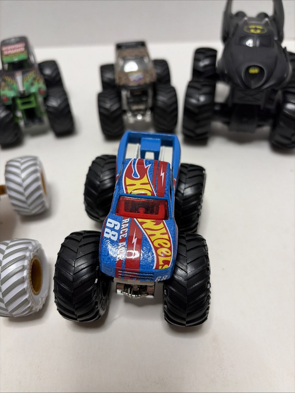 Monster Jam Lot Of 6 Diecast 1:64 Scale Monster Trucks