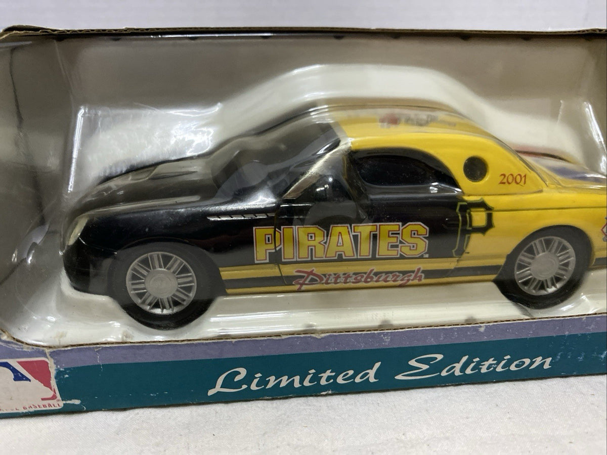 MLB Pittsburgh Pirates 2002 White Rose Ford Thunderbird Diecast 1:24 Car