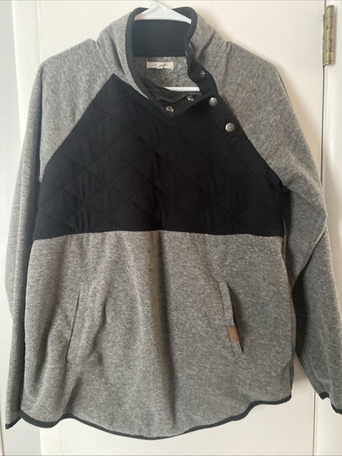 Maurices Women's Long Sleeve  Pullover Tops Sweater With Asymmetrical Snap  XL