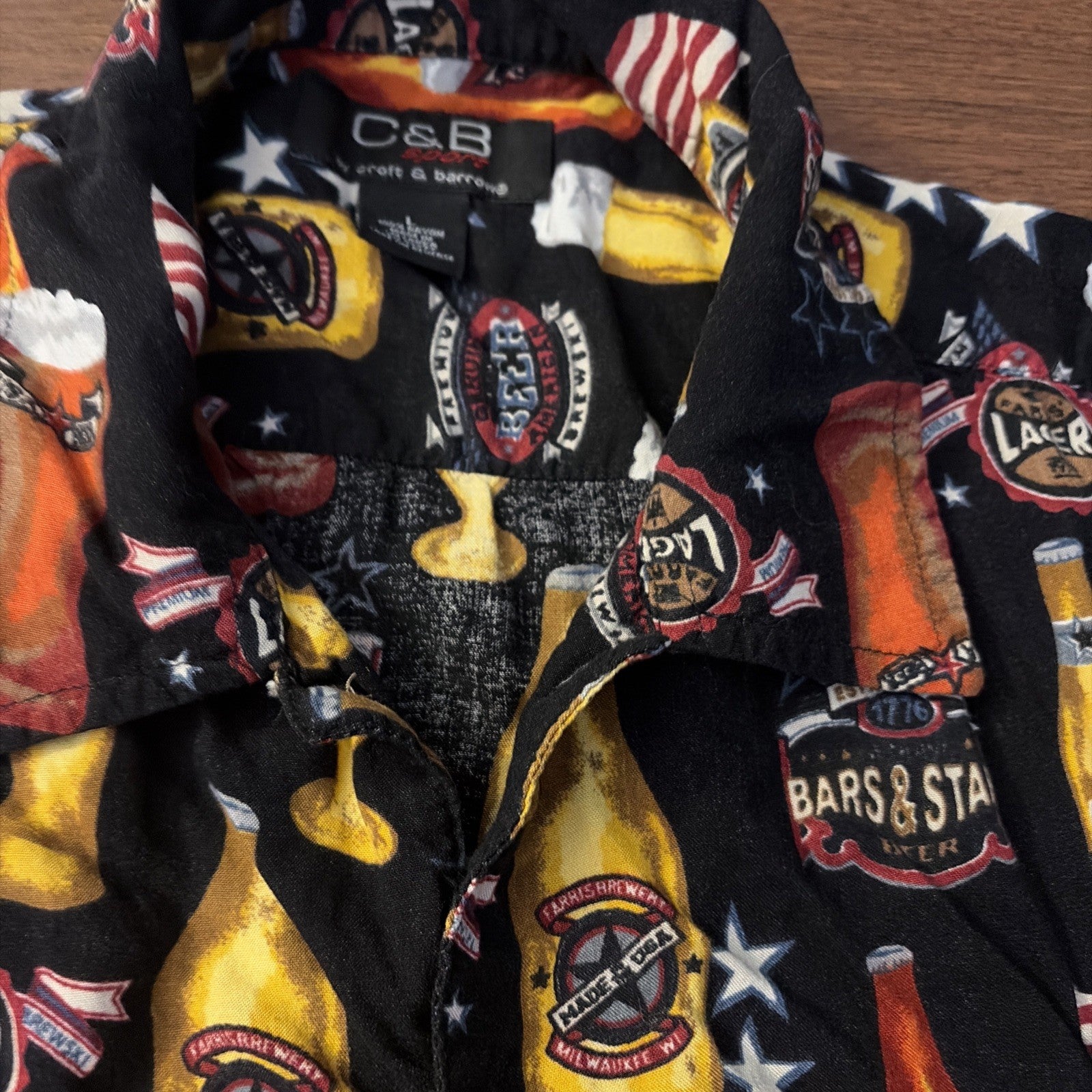 C B Sport by Croft Barrow Mens Shirt Large Beer Themed Print Large.