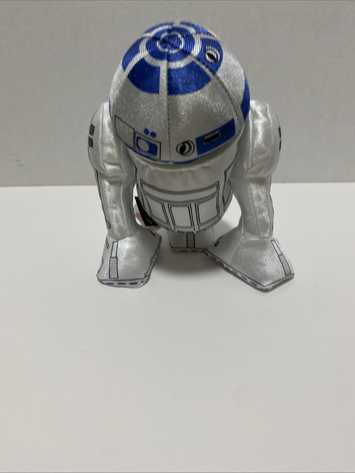 Disney Store Star Wars The Force Awakens R2-D2 Robot 8'' Plush (Head Turns)