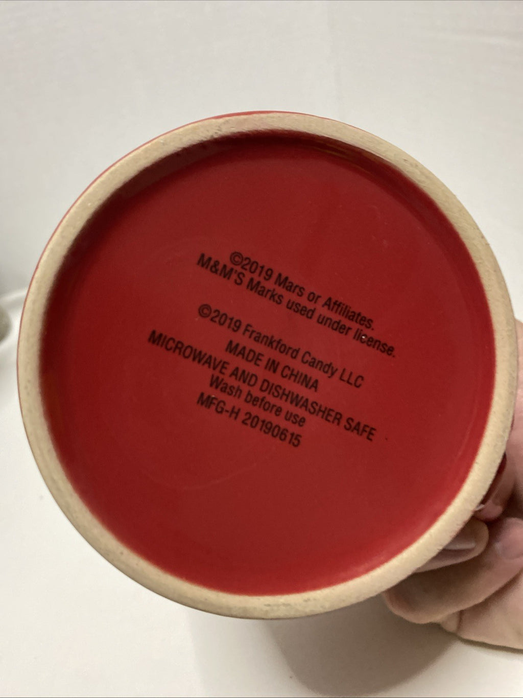 2021 M&M's Red Face Ceramic Large 16oz Coffee Mug Cup “Red Looks Good On Me”