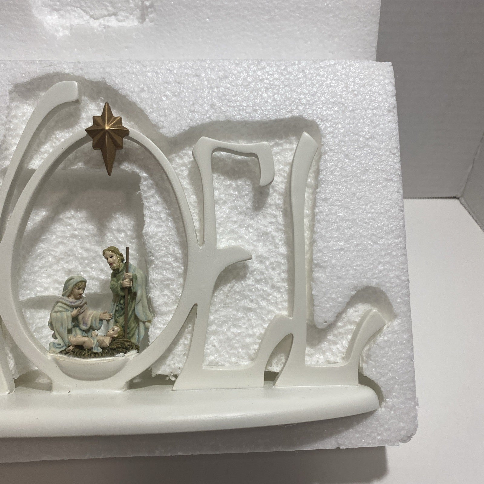 Avon let the light shine Noel nativity Noel nativity scene