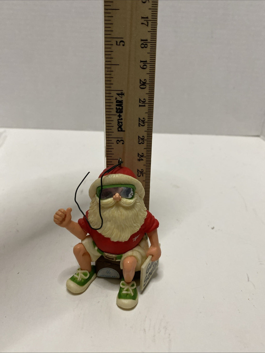 Hallmark 1983 Hitchhiking Santa Claus Christmas Ornament