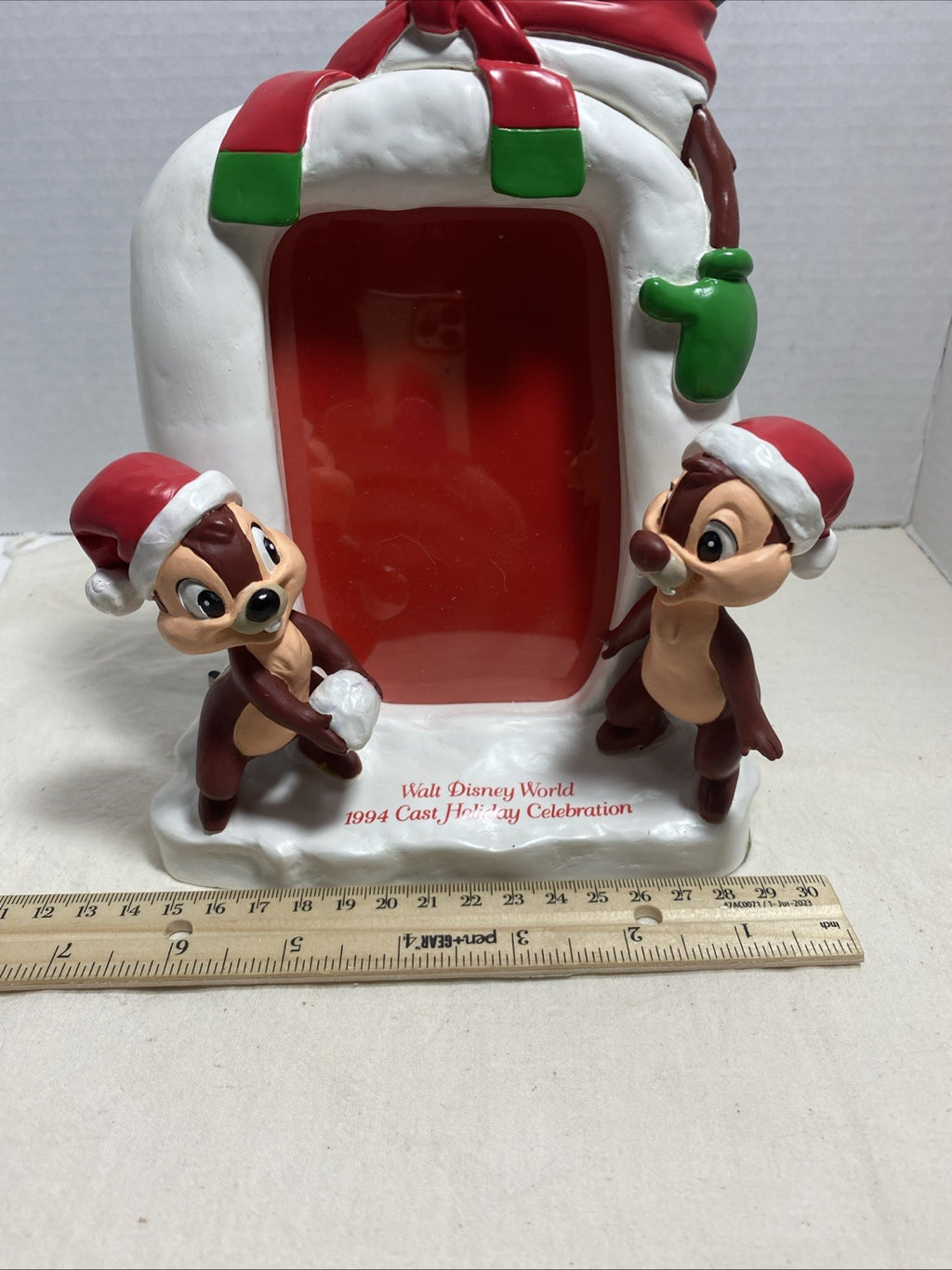 Walt Disney World 1994 Chip Dale Cast Holiday Celebration 3D Photo Frame