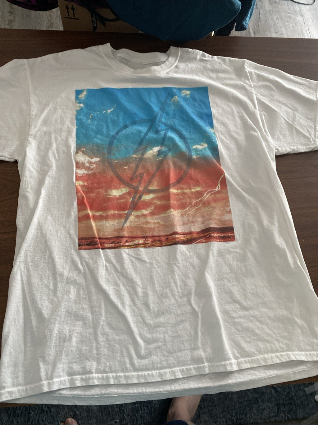 DC the flash men’s white short sleeve T-shirt size extra large superhero heroes