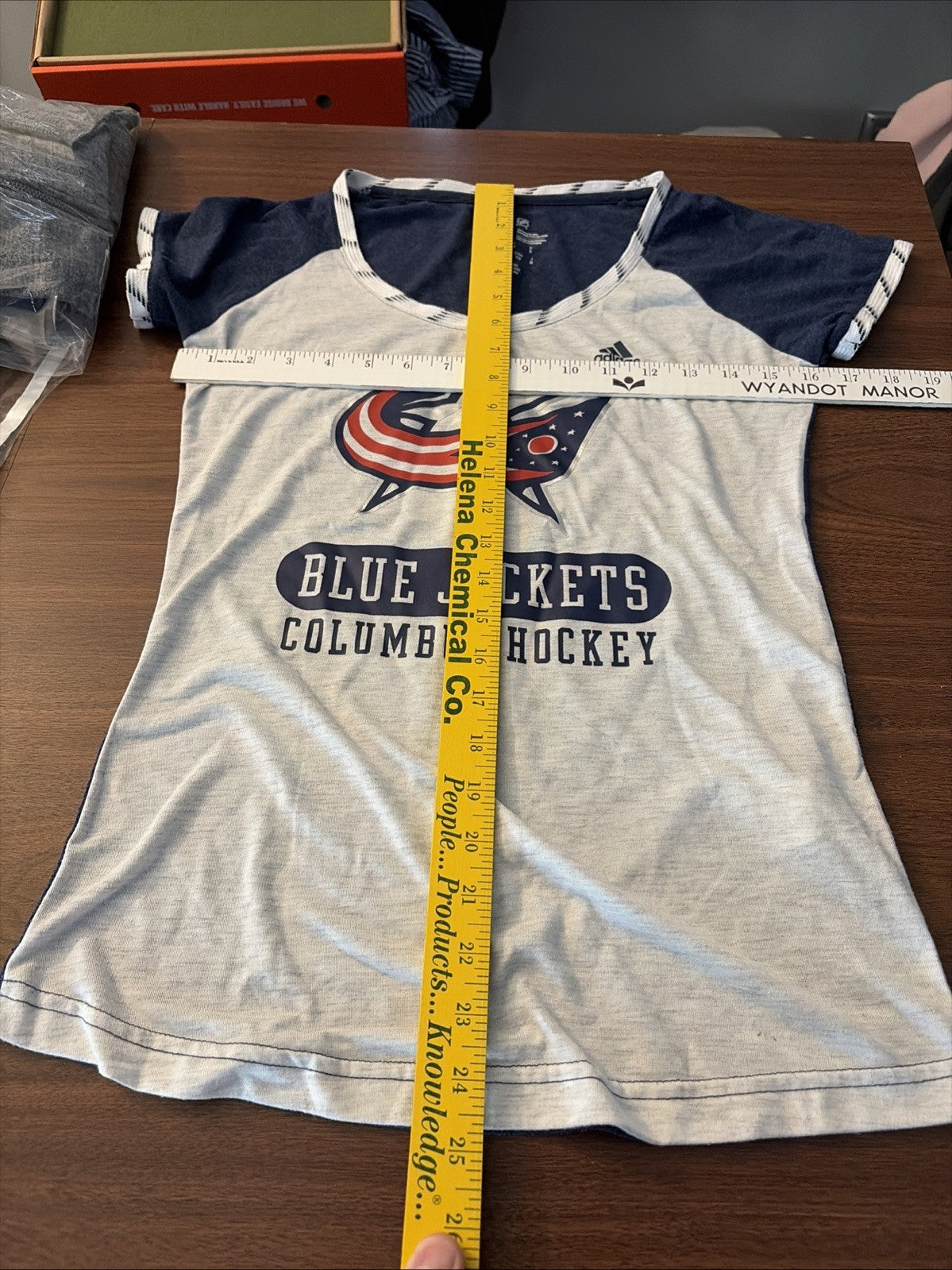Adidas Women’s Small NHL Columbus Blue Jackets Short Sleeve Shirt