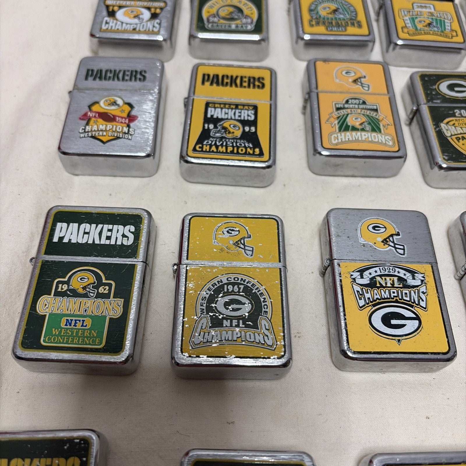 Lot 19 Danbury Mint Green Bay Packers Lighters NFL See Pic For Details