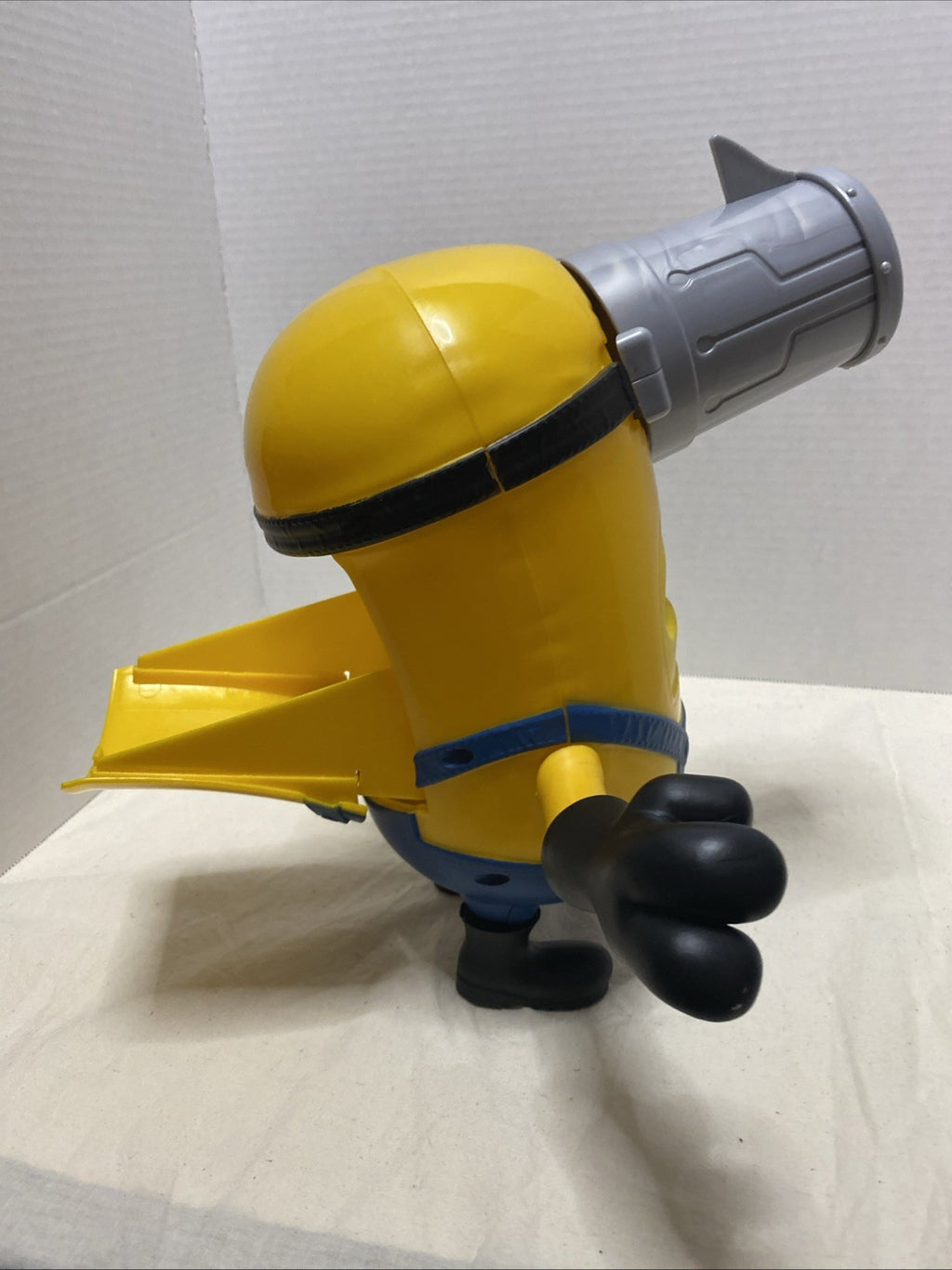 💛 DESPICABLE ME 4 Mega MEL Minion Popcorn Bucket AMC - LIGHTS UP Collectible 💛