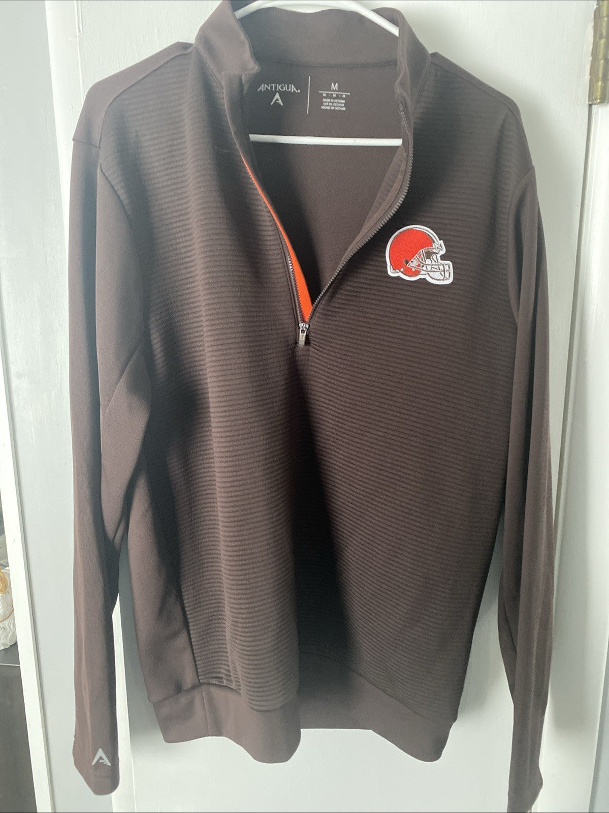 Cleveland Browns Men's Antigua Vanquish Quarter-Zip Pullover - Size Medium