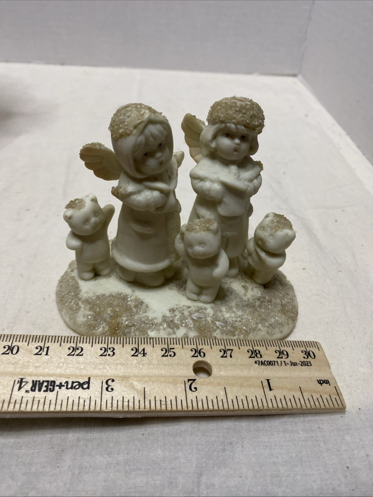 Little Miracles  Angels Singing with Bears - Porcelain Russ Berrie # 35759