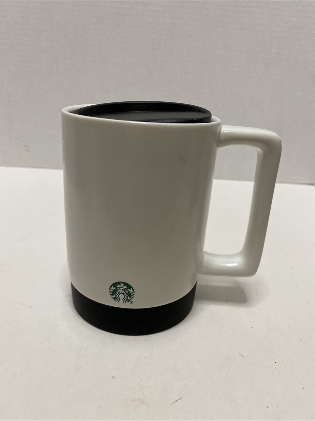 STARBUCKS Travel Mug 14 Oz White With Black Lid and Rubber Bottom